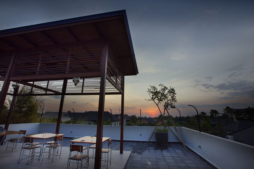 Zen Rooms Seminyak Kayu Jati Экстерьер фото