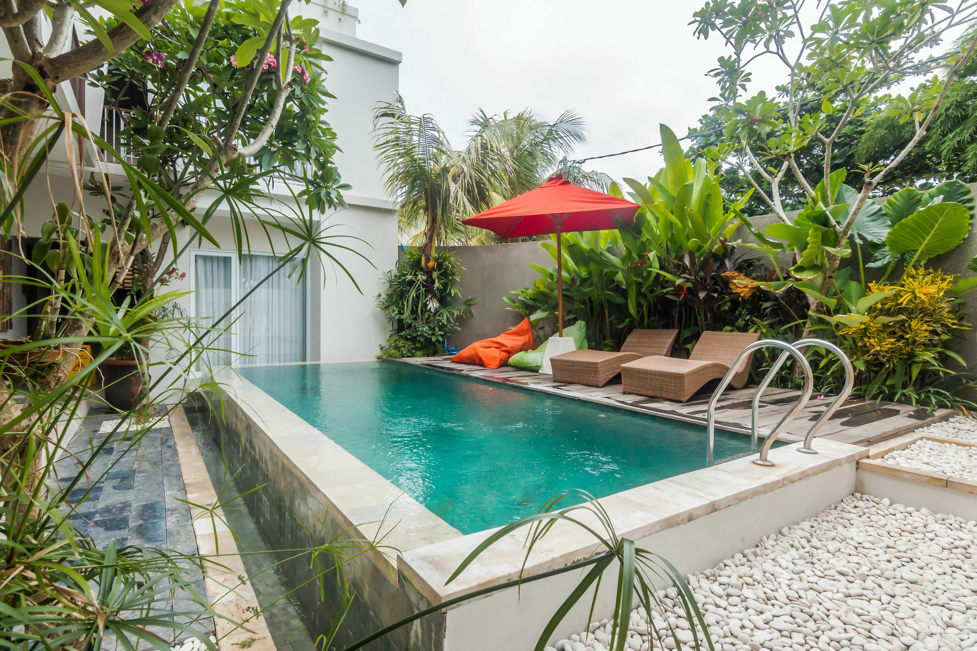 Zen Rooms Seminyak Kayu Jati Экстерьер фото